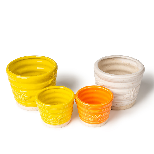 هل ترغب في رفع مستوى المساحة الخاصة بك وتجربة الهدايا؟ جرب وعاء الشموع الخزفي من شمع العسل مع تفاصيل النحل الرائعة!