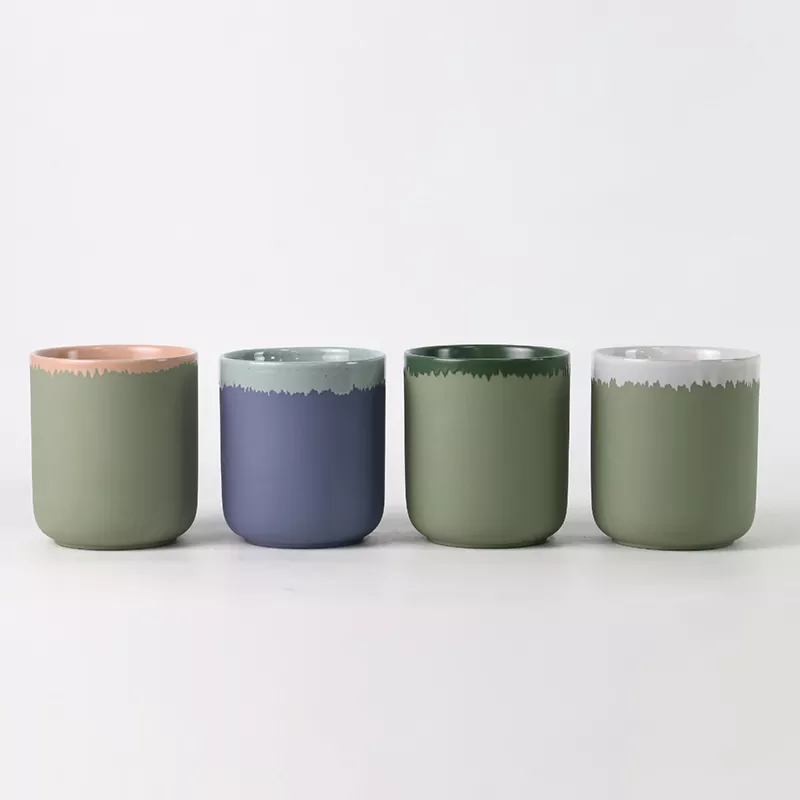 حامل شموع من السيراميك مع لمسة نهائية من اللون الطبيعي