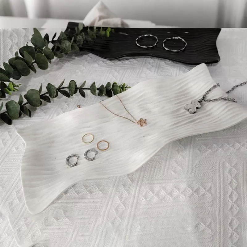 صينية المجوهرات الفاخرة الخزفية